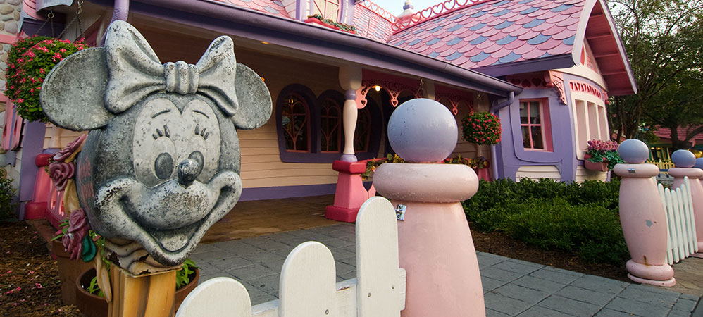Minnie's Country House Minnie's Country House