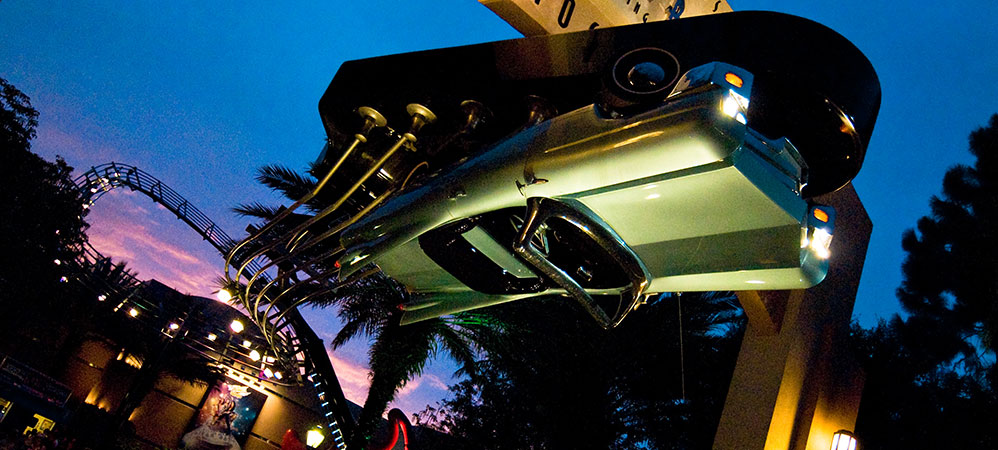 Hop aboard a high-speed limo on a supersonic tour of Tinseltown to the rockin' tunes of Aerosmith. Rock 'n' Roller Coaster Starring Aerosmith